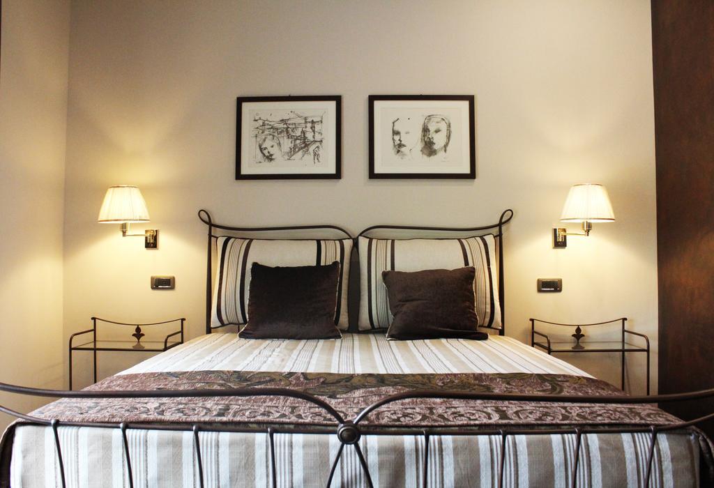 Cascina Cortine Bed & Breakfast Guarene Room photo