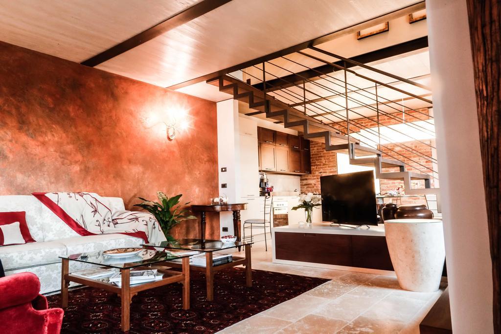 Cascina Cortine Bed & Breakfast Guarene Exterior photo