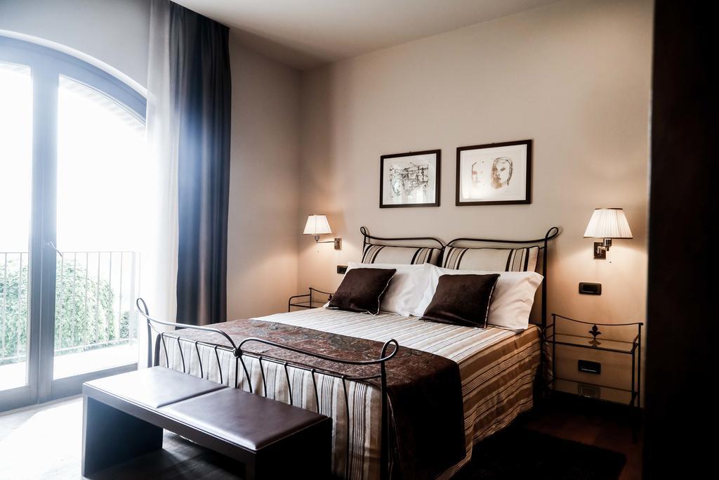 Cascina Cortine Bed & Breakfast Guarene Room photo