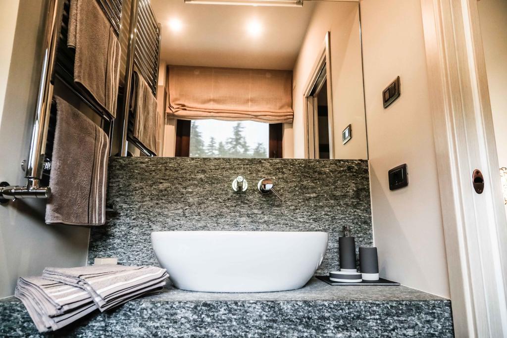 Cascina Cortine Bed & Breakfast Guarene Room photo